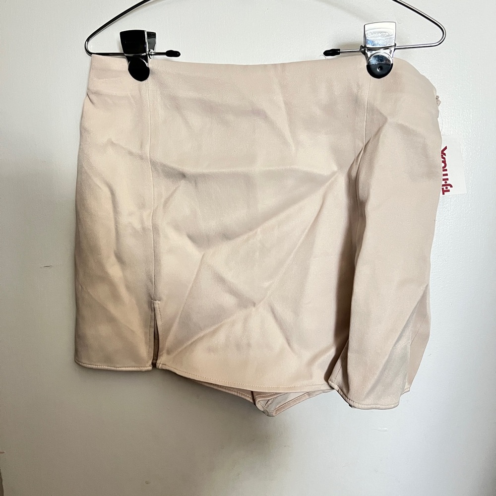 Zara Cream Skort with Subtle Front Detail